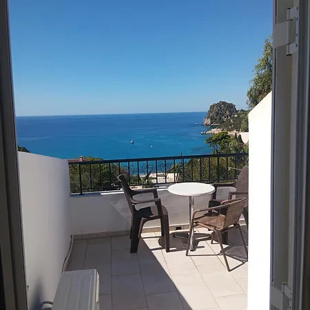 Apartahotel George's 3*