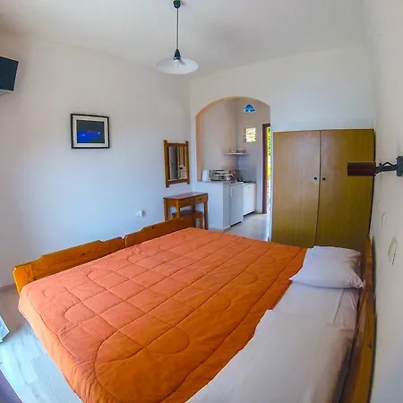 George's Apartahotel Ermones