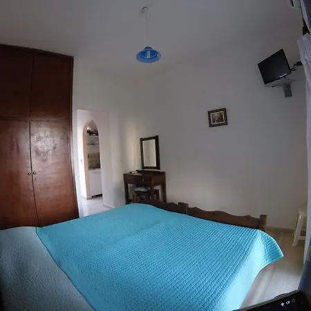 Апарт-отель George's 3*