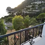 Aparthotel George's 3*